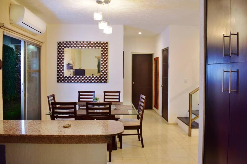 Casa Hector, Con Jacuzzi, Cerca Del Foro Gnp. Villa Merida Exterior photo